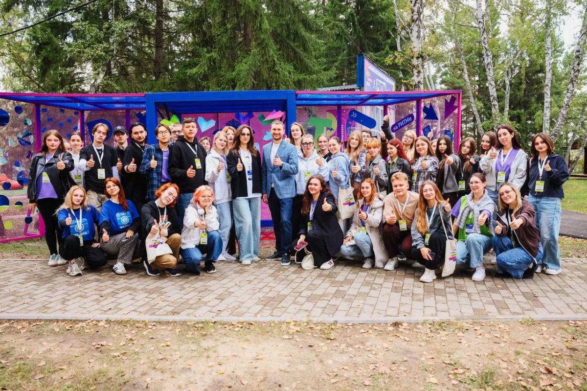 Финишная прямая «РИТМа». Одним из главных событий четвертого дня форума стал «Диалог на равных» с Кириллом Лесковым – подполковником, участником президентского кадрового проекта «Время героев», кавалером двух орденов... Финишная прямая «РИТМа». Одним из главных событий четвертого дня форума стал «Диалог на равных» с Кириллом Лесковым – подполковником, участником президентского кадрового проекта «Время героев», кавалером двух орденов...