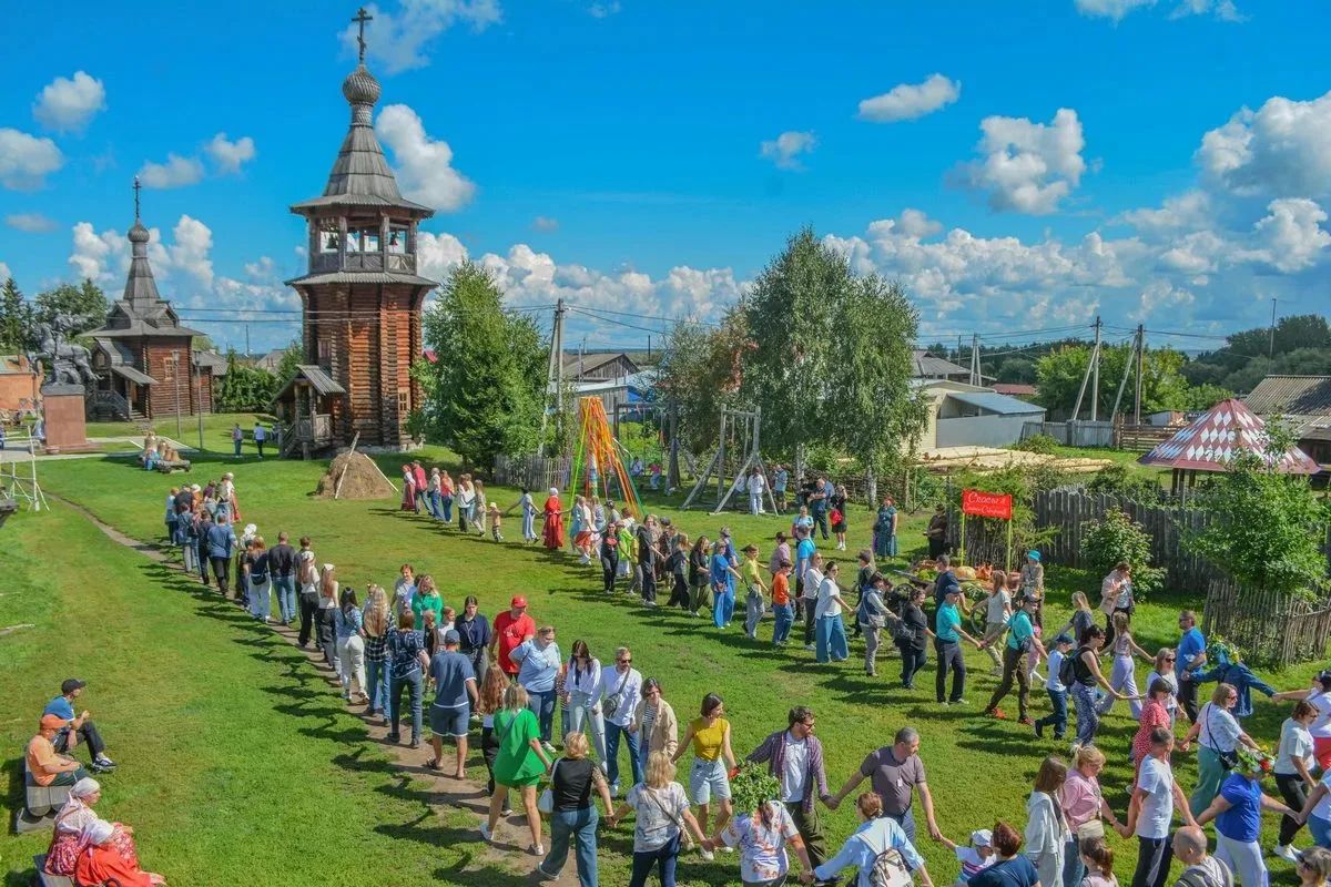 Музейный комплекс «Старина Сибирская» приглашает всех желающих проводить лето на празднике «Три Спаса — три запаса» Музейный комплекс «Старина Сибирская» приглашает всех желающих проводить лето на празднике «Три Спаса — три запаса»