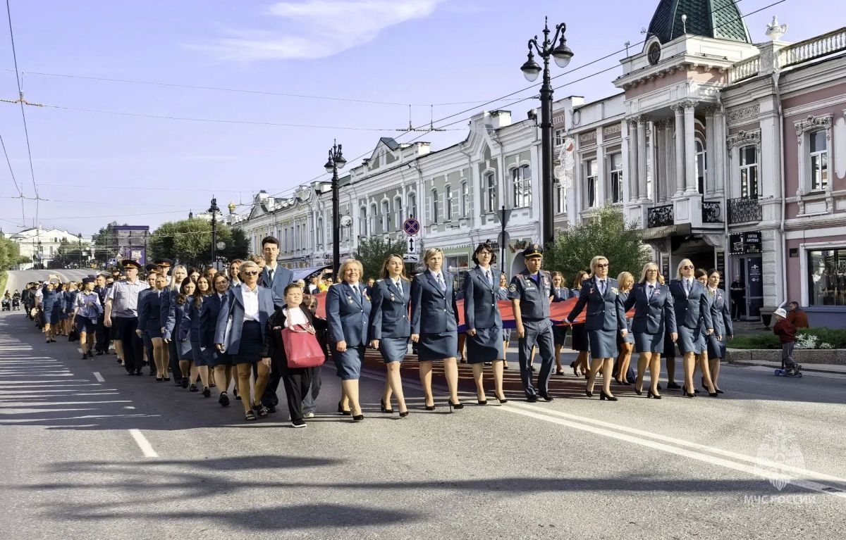 Сотрудники МЧС России приняли участие в торжественных мероприятиях, посвящённых Дню Государственного флага Российской Федерации Сотрудники МЧС России приняли участие в торжественных мероприятиях, посвящённых Дню Государственного флага Российской Федерации