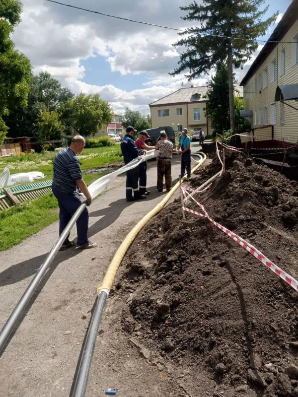 В Полтавском районе продолжается ремонт теплосетей В Полтавском районе продолжается ремонт теплосетей