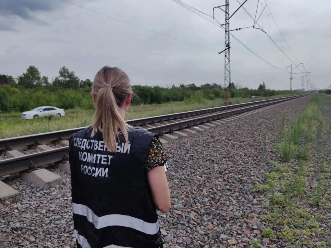 В Омской области следовали СК России устанавливают обстоятельства травмирования женщины на железной дороге