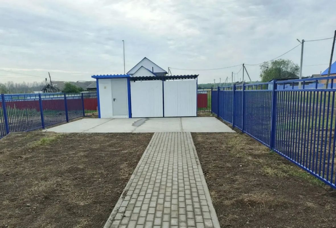 В Усть Ишимском районе завершено благоустройство территории вокруг новых ФАпов В Усть Ишимском районе завершено благоустройство территории вокруг новых ФАпов