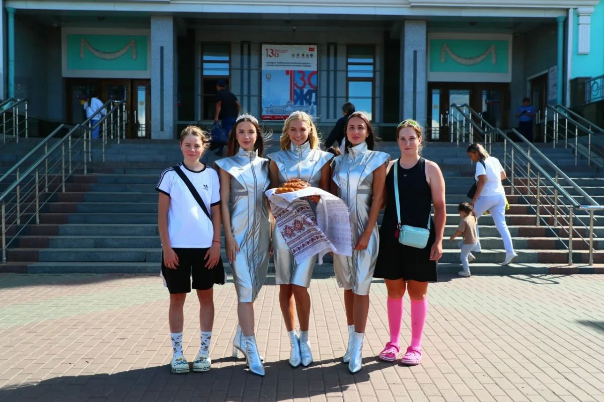 В Культурную столицу прибыли участники Спартакиады народов России по велоспорту на треке В Культурную столицу прибыли участники Спартакиады народов России по велоспорту на треке