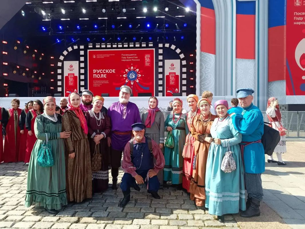 Народный фольклорный ансамбль «Звонница» Государственного центра народного творчества Омской области стал победителем XV-го Межрегионального творческого фестиваля славянского искусства «Русское поле» Народный фольклорный ансамбль «Звонница» Государственного центра народного творчества Омской области стал победителем XV-го Межрегионального творческого фестиваля славянского искусства «Русское поле»