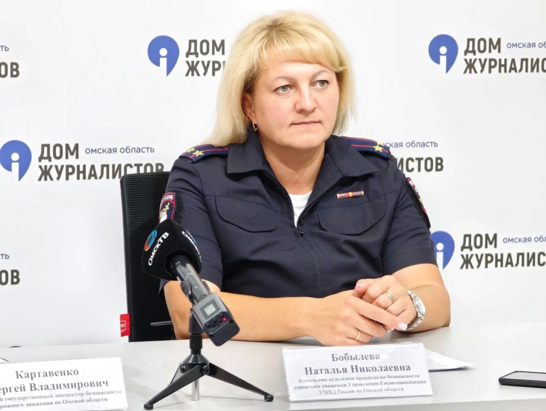 Сотрудники Госавтоинспекции призвали омичей к внимательности и строгому соблюдению ПДД в преддверии Дня знаний Сотрудники Госавтоинспекции призвали омичей к внимательности и строгому соблюдению ПДД в преддверии Дня знаний