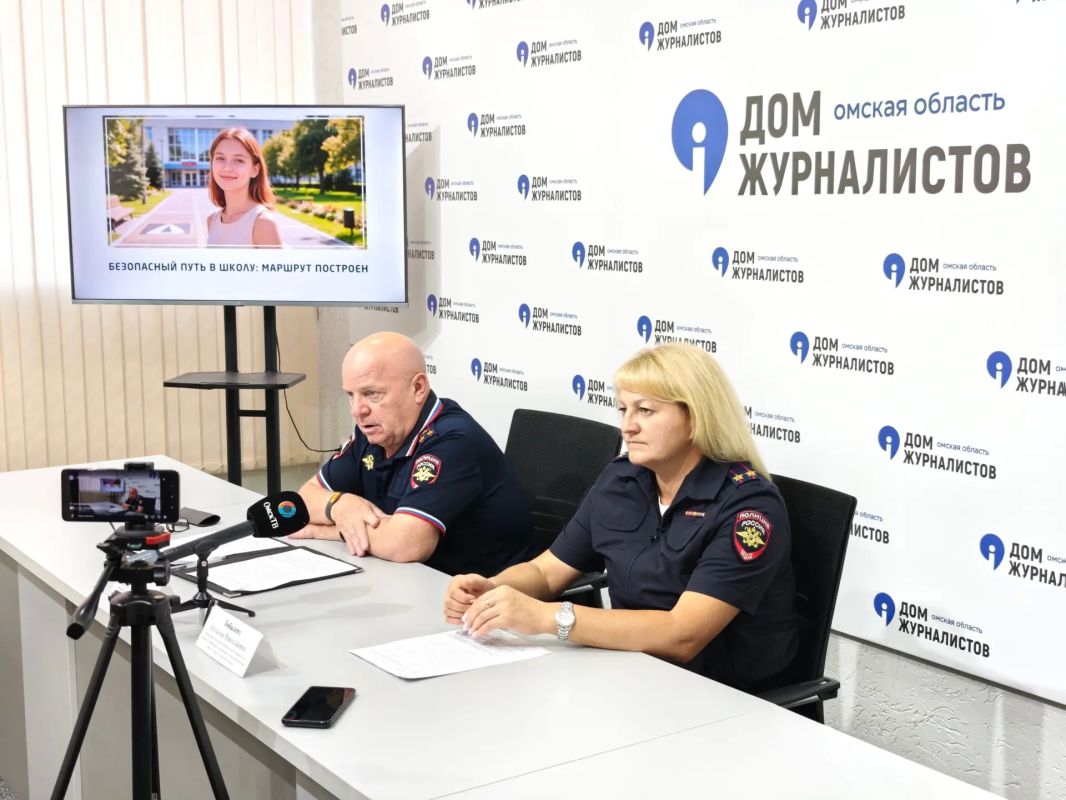 Сотрудники Госавтоинспекции призвали омичей к внимательности и строгому соблюдению ПДД в преддверии Дня знаний Сотрудники Госавтоинспекции призвали омичей к внимательности и строгому соблюдению ПДД в преддверии Дня знаний
