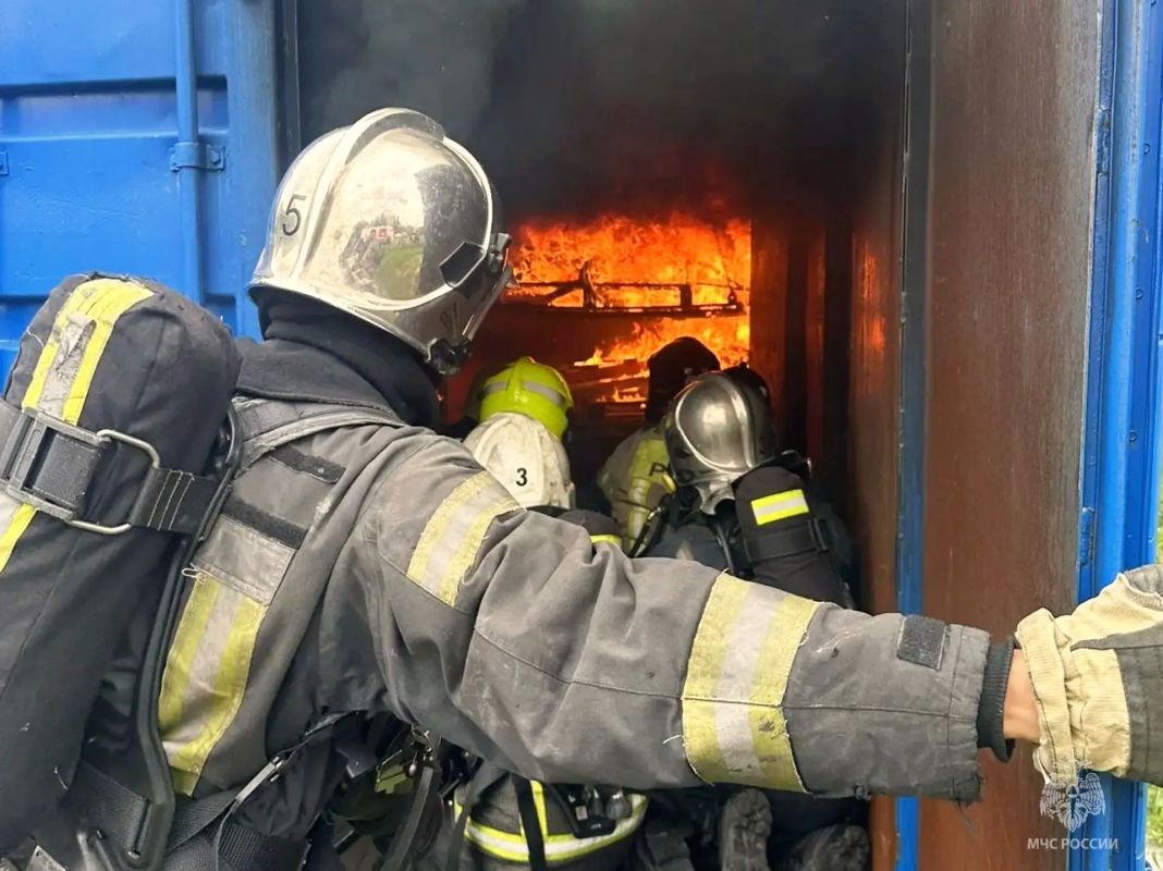 В Омской области проведена тренировка пожарных подразделений В Омской области проведена тренировка пожарных подразделений
