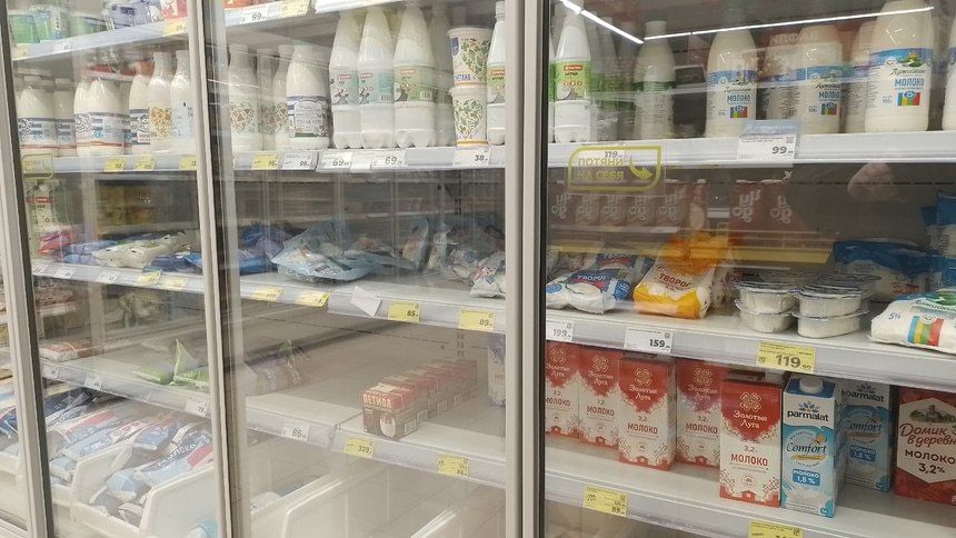 В омских магазинах продавали подозрительную «молочку»