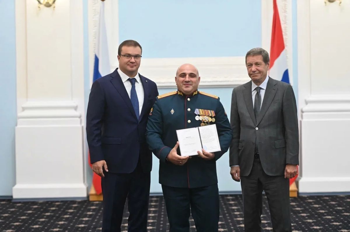 Виталий Хоценко: Вручили дипломы участникам регионального кадрового проекта «ПРОдвижение ГЕРОЕВ», который мы запустили в Омской области по поручению нашего Президента Владимира Владимировича Путина Виталий Хоценко: Вручили дипломы участникам регионального кадрового проекта «ПРОдвижение ГЕРОЕВ», который мы запустили в Омской области по поручению нашего Президента Владимира Владимировича Путина