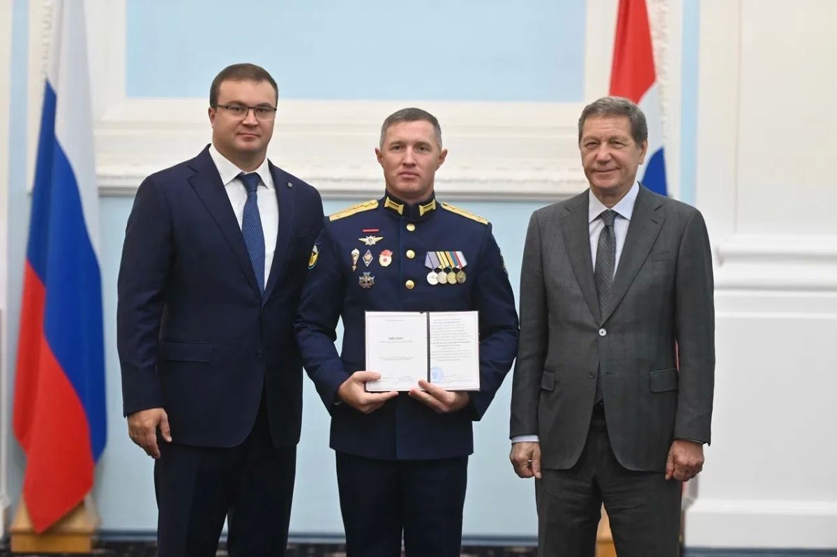 Виталий Хоценко: Вручили дипломы участникам регионального кадрового проекта «ПРОдвижение ГЕРОЕВ», который мы запустили в Омской области по поручению нашего Президента Владимира Владимировича Путина Виталий Хоценко: Вручили дипломы участникам регионального кадрового проекта «ПРОдвижение ГЕРОЕВ», который мы запустили в Омской области по поручению нашего Президента Владимира Владимировича Путина