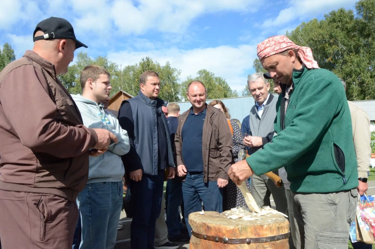 В Горьковском районе посетили Фестиваль чалдонских традиций, посвященный 400-летию начала освоения Россией Омского Прииртышья В Горьковском районе посетили Фестиваль чалдонских традиций, посвященный 400-летию начала освоения Россией Омского Прииртышья
