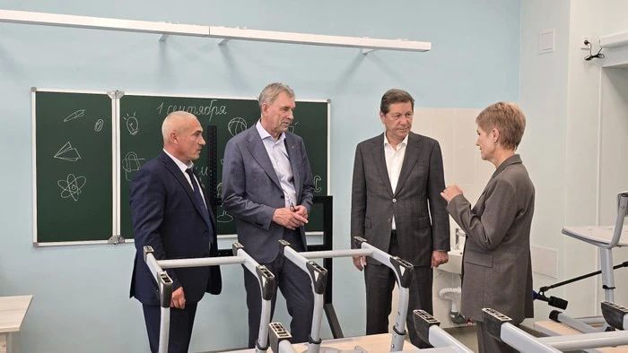 Вице-спикер Госдумы РФ Александр Жуков посетил Омск с рабочим визитом Вице-спикер Госдумы РФ Александр Жуков посетил Омск с рабочим визитом