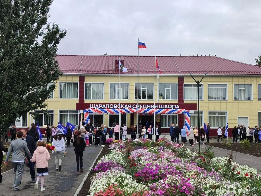 В Шараповке открылись двери обновлённой школы! В Шараповке открылись двери обновлённой школы!