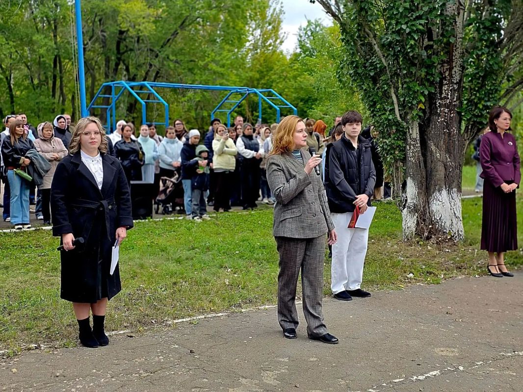 Представители Минздрава приняли участие в торжественных линейках, посвящённых Дню знаний Представители Минздрава приняли участие в торжественных линейках, посвящённых Дню знаний