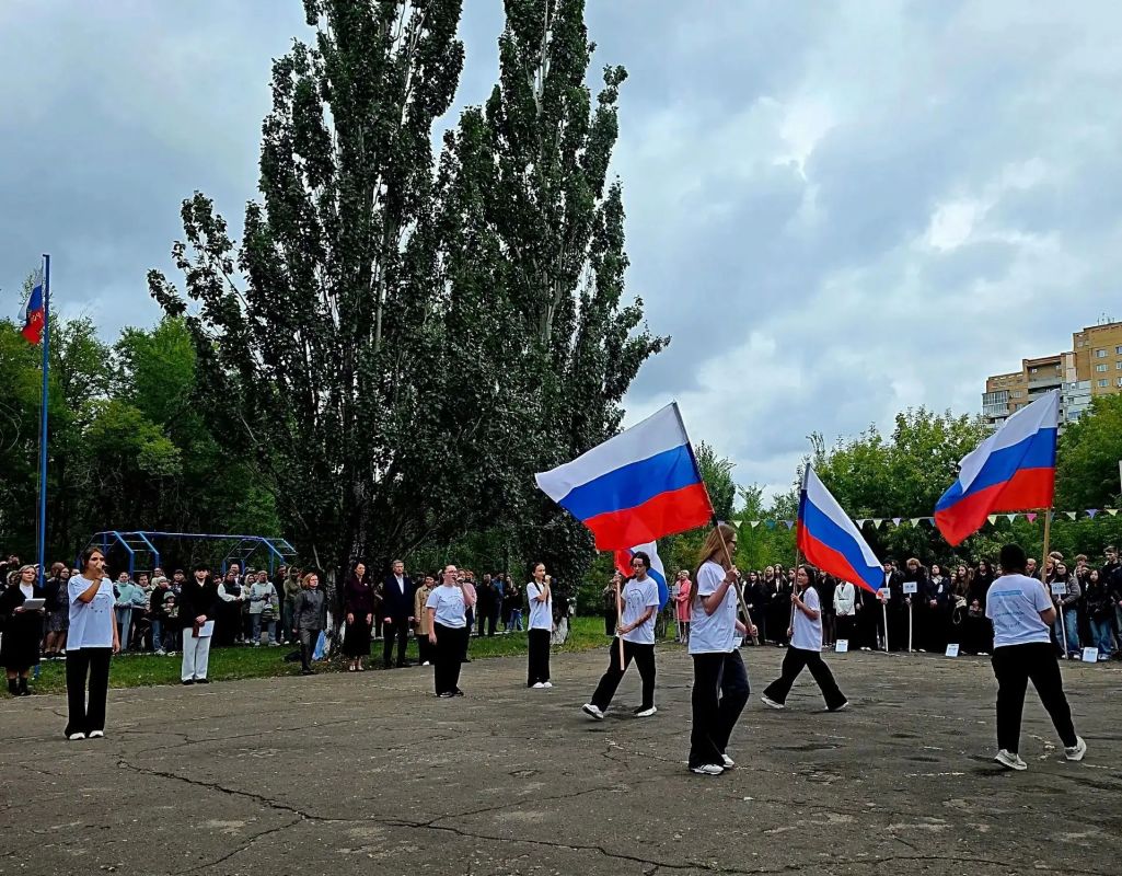 Представители Минздрава приняли участие в торжественных линейках, посвящённых Дню знаний Представители Минздрава приняли участие в торжественных линейках, посвящённых Дню знаний