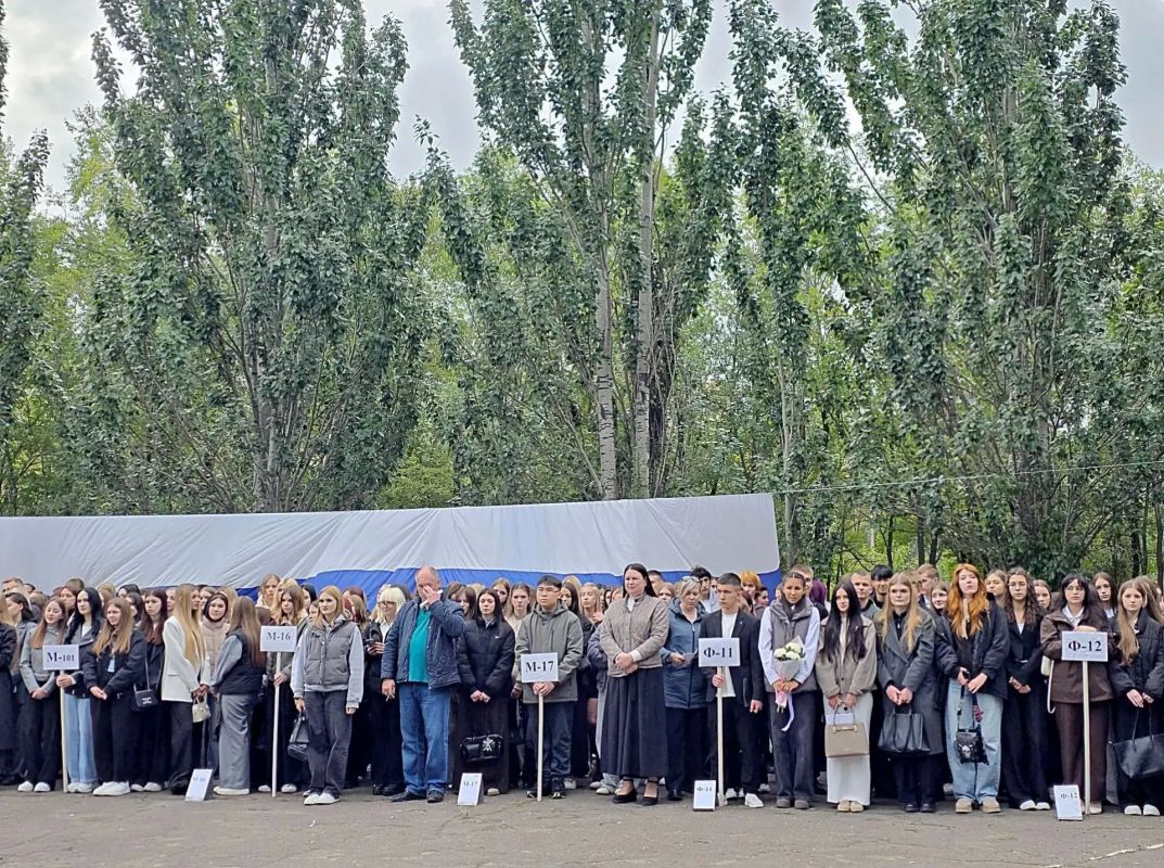 Представители Минздрава приняли участие в торжественных линейках, посвящённых Дню знаний Представители Минздрава приняли участие в торжественных линейках, посвящённых Дню знаний