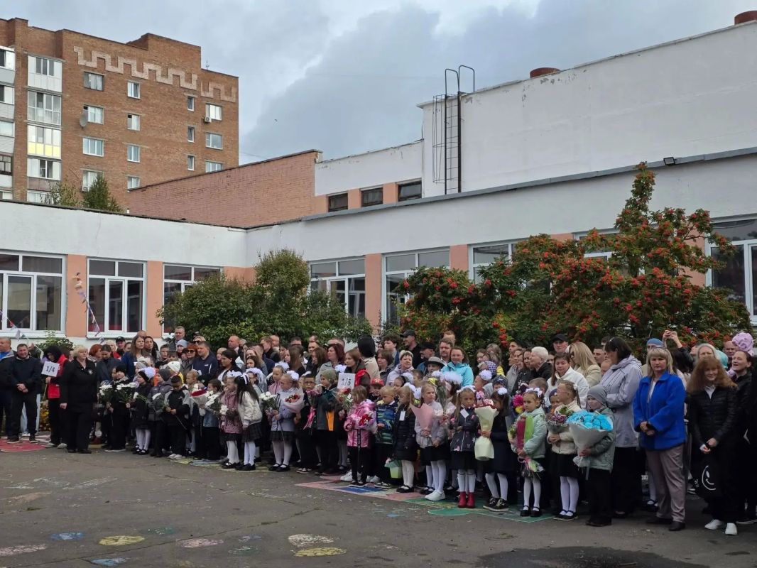 Представители Минздрава приняли участие в торжественных линейках, посвящённых Дню знаний Представители Минздрава приняли участие в торжественных линейках, посвящённых Дню знаний