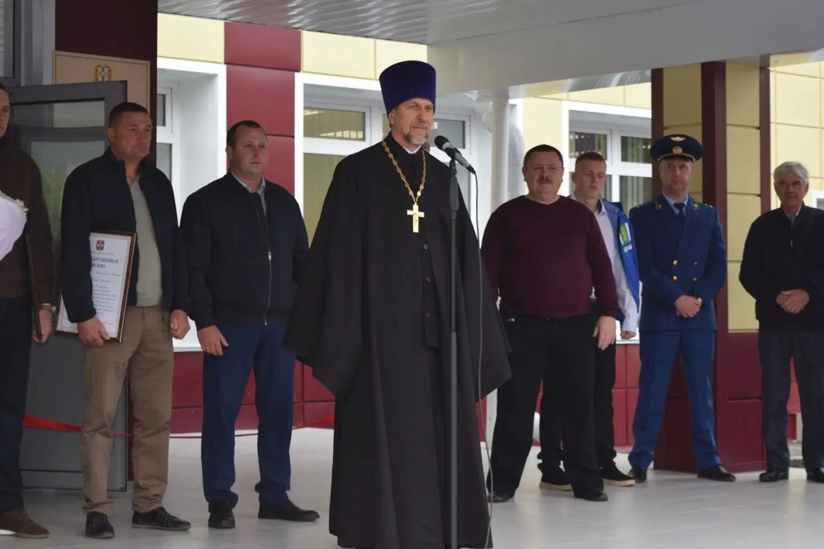 В Шараповке открылись двери обновлённой школы! В Шараповке открылись двери обновлённой школы!