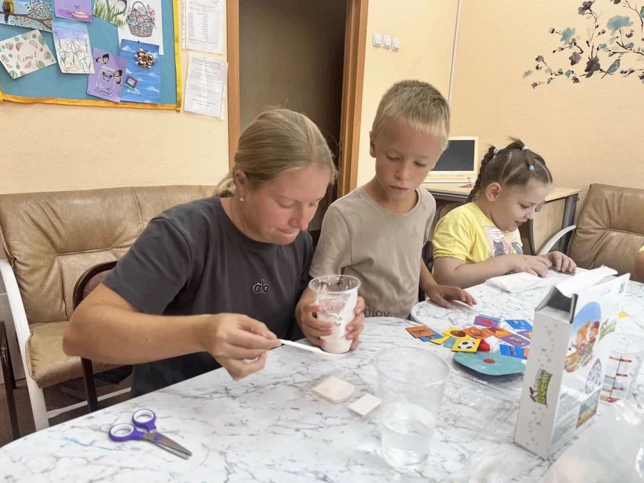 Спелеотерапию и гончарное дело осваивают семьи участников СВО в «Рябинушке» Спелеотерапию и гончарное дело осваивают семьи участников СВО в «Рябинушке»