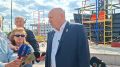 На площади Бухгольца начался монтаж шара Держава