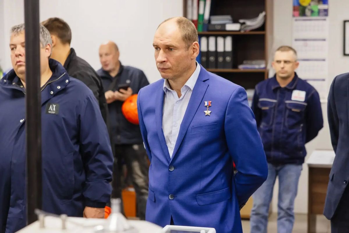 Команда Губернатора провела встречу с жителями Калачинского района Команда Губернатора провела встречу с жителями Калачинского района