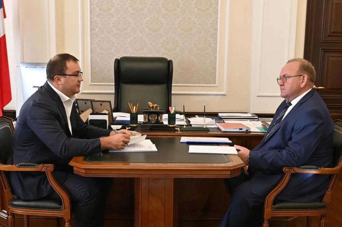 Виталий Хоценко принял доклады глав Тарского и Полтавского районов