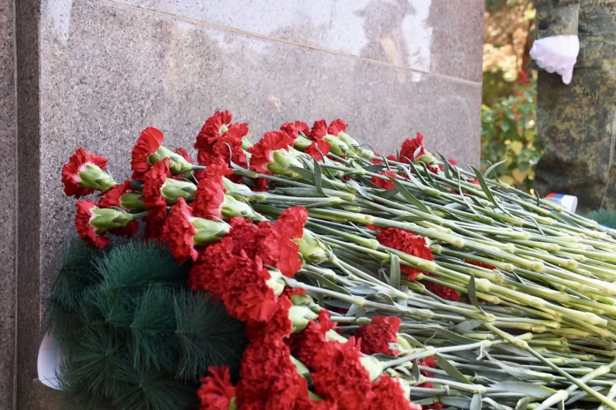 Сегодня в сквере имени Дзержинского состоялась памятная церемония, посвященная годовщине со дня рождения выдающегося государственного деятеля Феликса Эдмундовича Дзержинского Сегодня в сквере имени Дзержинского состоялась памятная церемония, посвященная годовщине со дня рождения выдающегося государственного деятеля Феликса Эдмундовича Дзержинского