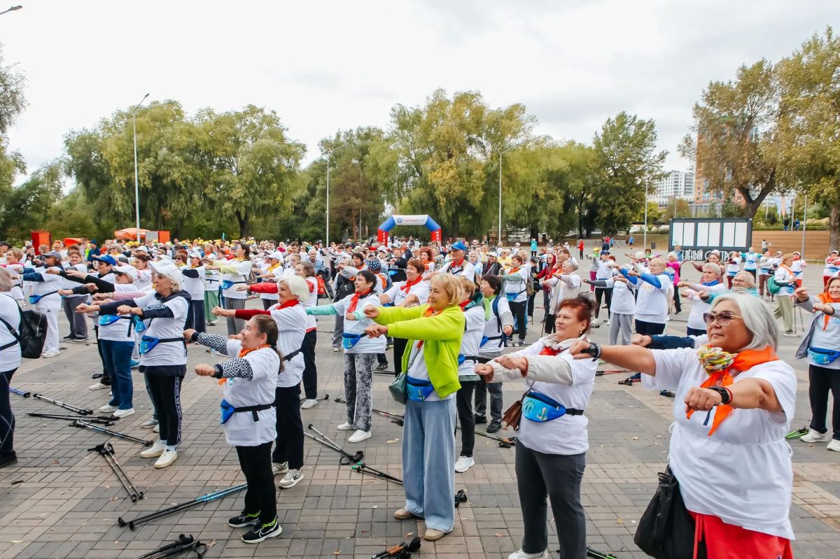 Более 650 человек вышли на старт фестиваля «Шагаем к долголетию!» Более 650 человек вышли на старт фестиваля «Шагаем к долголетию!»