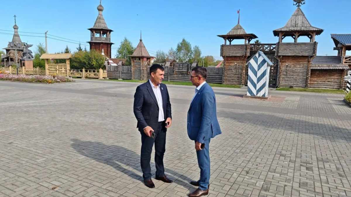 Игорь Антропенко обсудил развитие Большереченского района с местными жителями Игорь Антропенко обсудил развитие Большереченского района с местными жителями