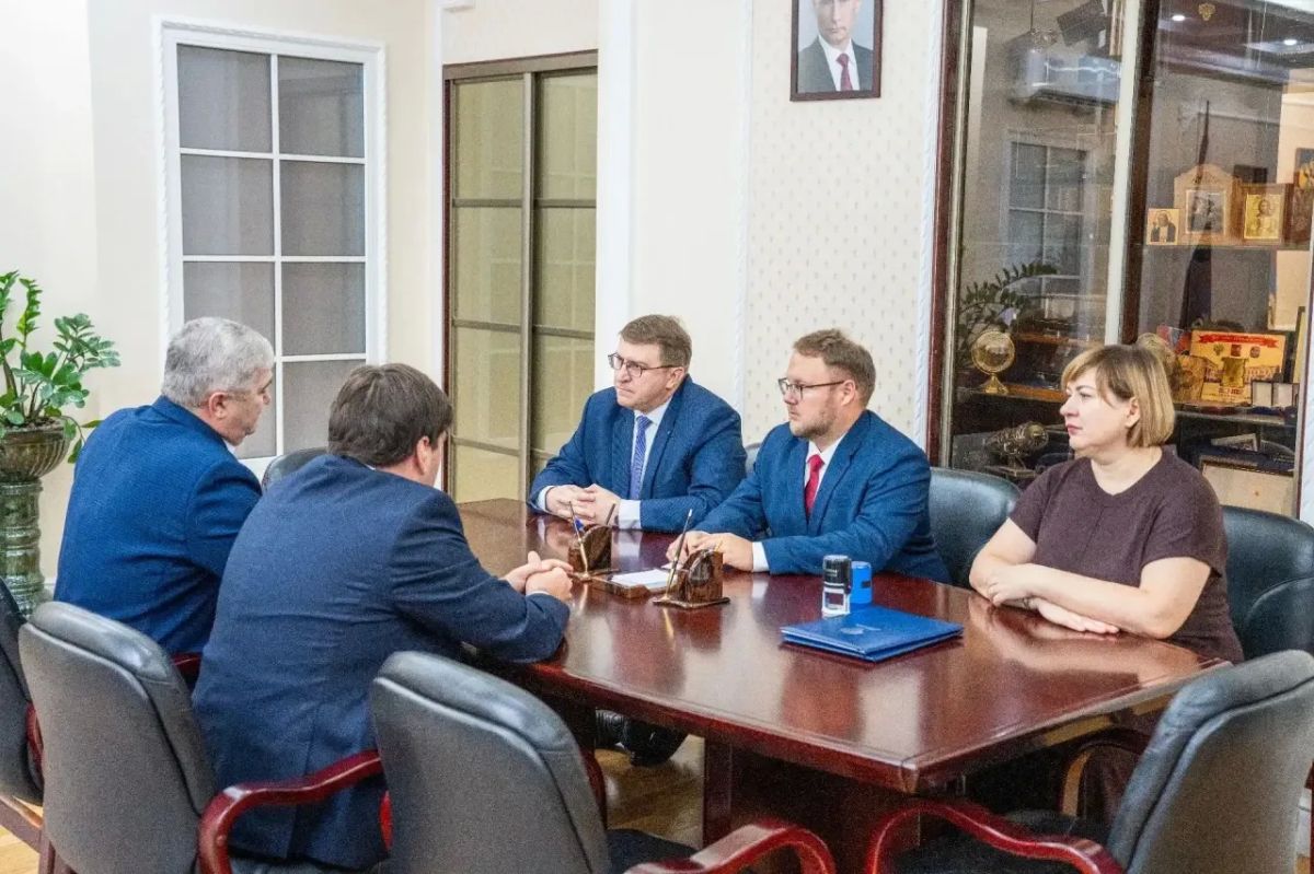 Прокуратура Омской области и ОмГУ им. Ф.М. Достоевского заключили соглашение о взаимодействии Прокуратура Омской области и ОмГУ им. Ф.М. Достоевского заключили соглашение о взаимодействии