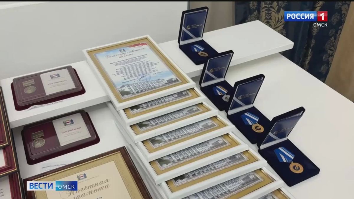 Сотрудникам ГТРК «Иртыш» вручили награды ко Дню омской прессы Сотрудникам ГТРК «Иртыш» вручили награды ко Дню омской прессы