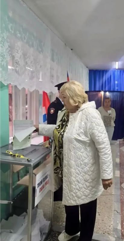 В Омской области продолжается голосование на выборах депутатов Госдумы и Законодательного Собрания В Омской области продолжается голосование на выборах депутатов Госдумы и Законодательного Собрания