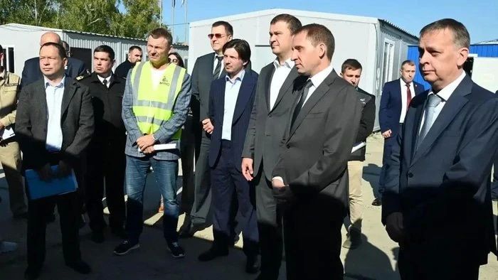 Хоценко и Козлов осмотрели стройплощадку Красногорского гидроузла Хоценко и Козлов осмотрели стройплощадку Красногорского гидроузла