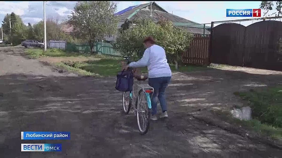 Почтальоны в Омской области пересели на новый транспорт
