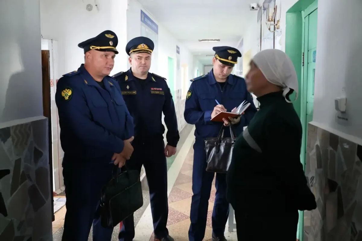 Первый заместитель прокурора Омской области Андрей Хамошин проверил деятельность ФКУ КП-12 УФСИН России по Омской области Первый заместитель прокурора Омской области Андрей Хамошин проверил деятельность ФКУ КП-12 УФСИН России по Омской области