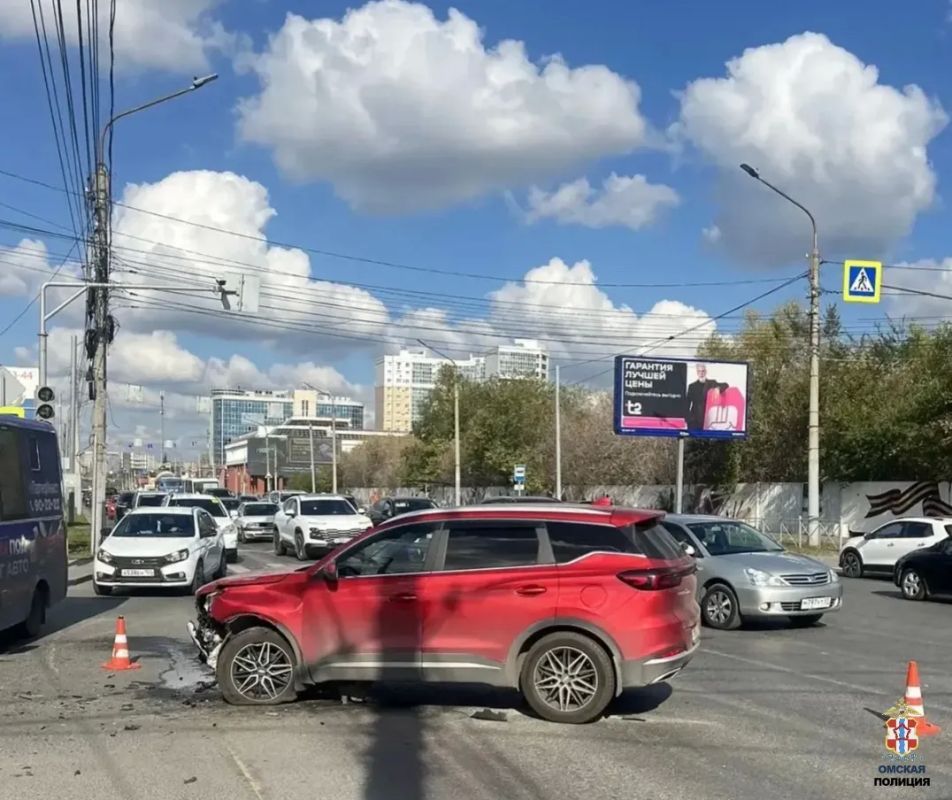 Сегодня в 11.50 часов в Госавтоинспекцию поступило сообщение о ДТП с участием мотоциклиста Сегодня в 11.50 часов в Госавтоинспекцию поступило сообщение о ДТП с участием мотоциклиста