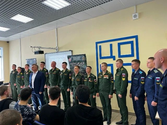 На базе Центра опережающей профессиональной подготовки прошла серия профориентационных мастер-классов для старшеклассников и выпускников наших колледжей и техникумов На базе Центра опережающей профессиональной подготовки прошла серия профориентационных мастер-классов для старшеклассников и выпускников наших колледжей и техникумов