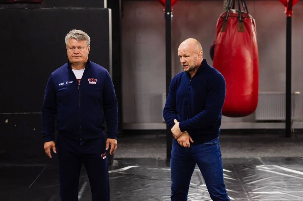 Первый чемпион UFC из России Олег Тактаров провел мастер-класс для воспитанников школы единоборств «ШТОРМ» Александра Шлеменко