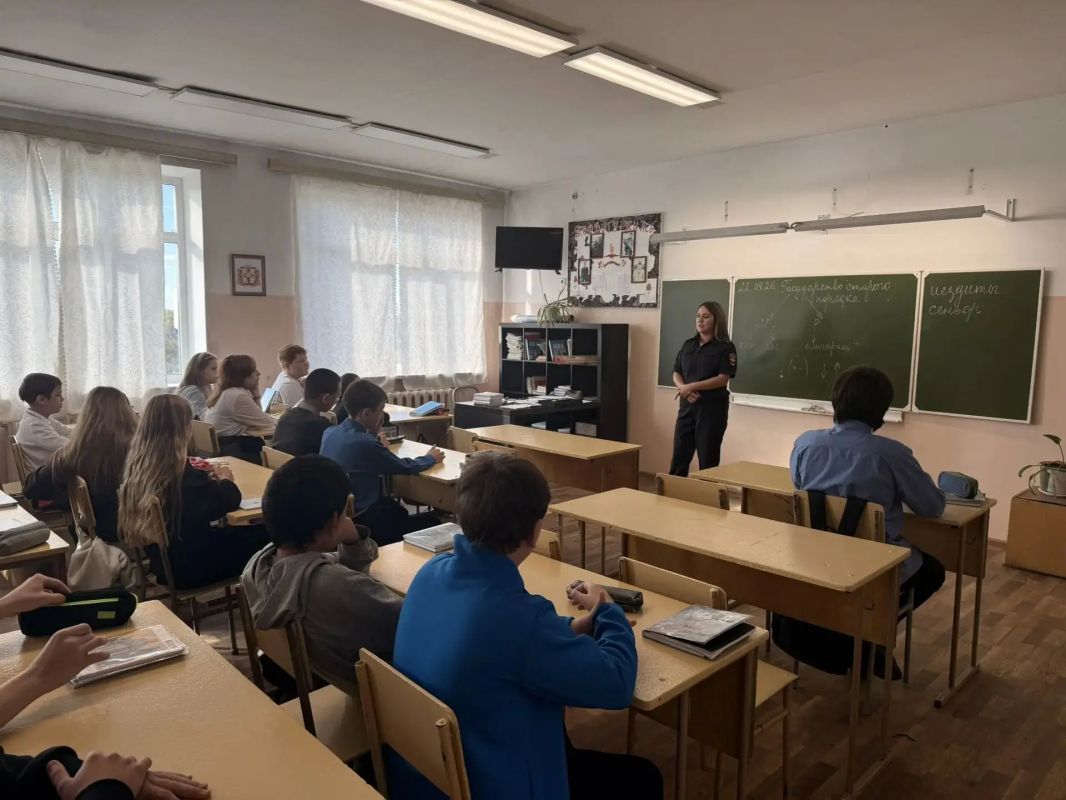 Транспортные полицейские Омска приняли участие во всероссийской акции «Сообщи, где торгуют смертью» Транспортные полицейские Омска приняли участие во всероссийской акции «Сообщи, где торгуют смертью»