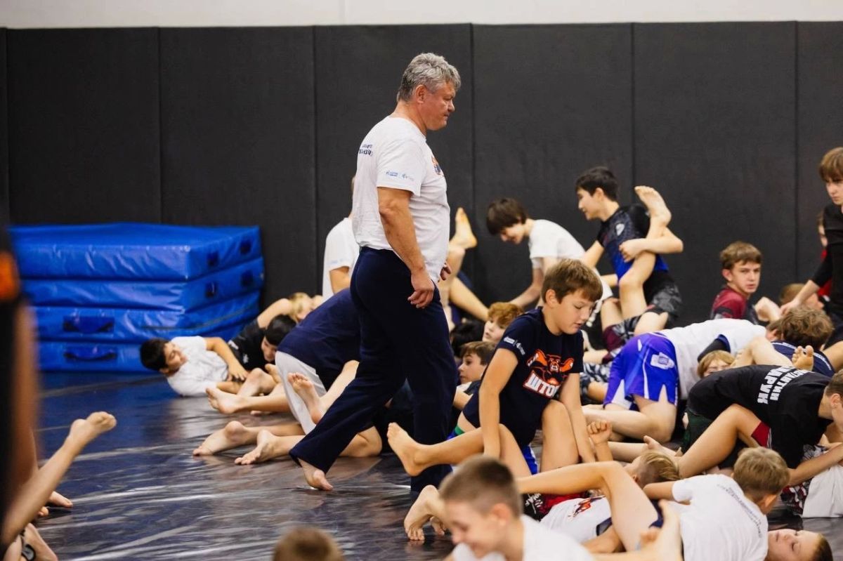 Первый чемпион UFC из России Олег Тактаров провел мастер-класс для воспитанников школы единоборств «ШТОРМ» Александра Шлеменко Первый чемпион UFC из России Олег Тактаров провел мастер-класс для воспитанников школы единоборств «ШТОРМ» Александра Шлеменко