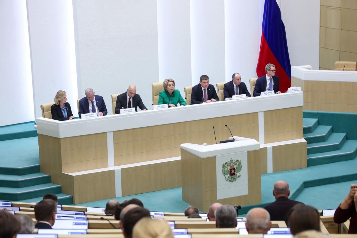 Сегодня совместно с Губернатором Виталием Павловичем Хоценко приняли участие в парламентских слушаниях на тему «О параметрах проекта федерального бюджета на 2027 год и плановый период 2028 и 2029 годов» под руководством...