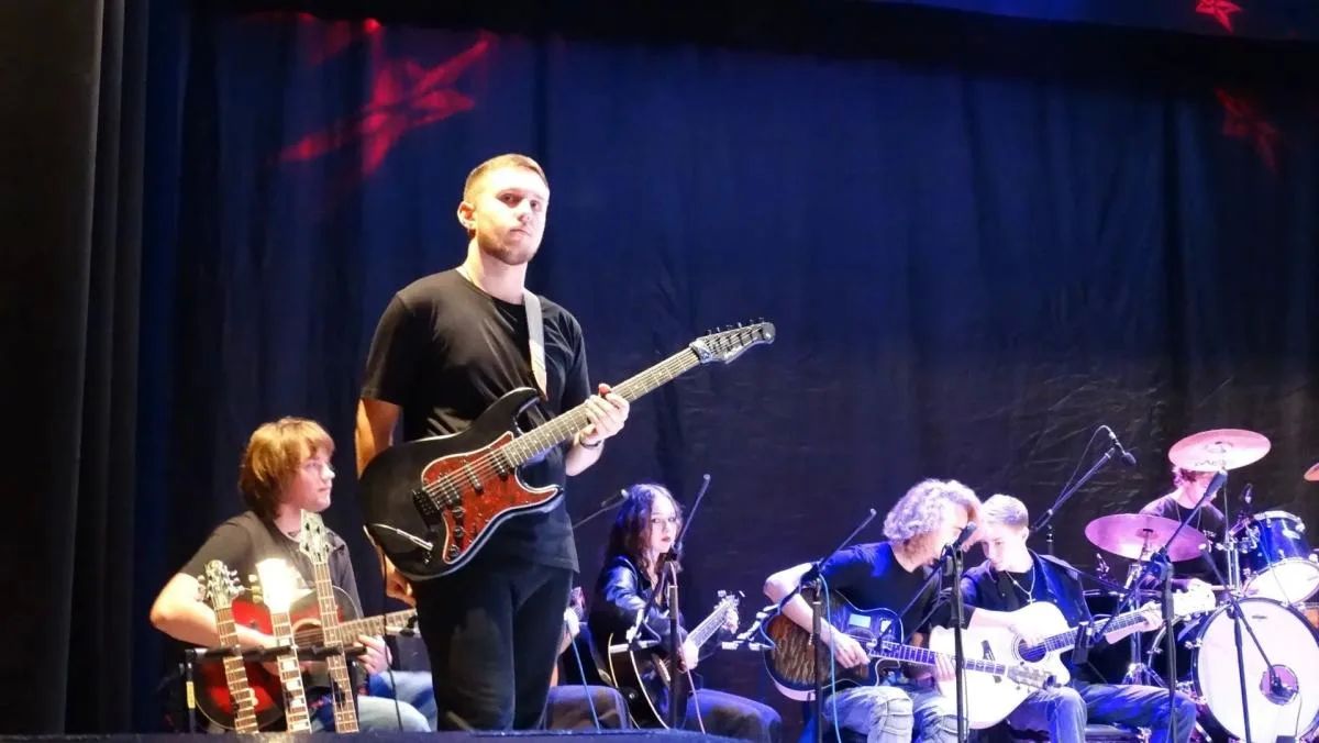 Открытый городской рок-фестиваль «ИсТок», посвящённый 40-летию первого омского рок-клуба, пройдет в Омске на этой неделе Открытый городской рок-фестиваль «ИсТок», посвящённый 40-летию первого омского рок-клуба, пройдет в Омске на этой неделе