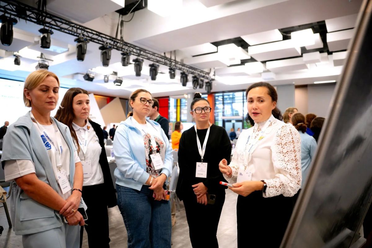 В Центре знаний «Машук» совместно с Росдетцентром прошло образовательное мероприятие «Навигаторы детства: сила в единстве», которое объединило 150 специалистов по воспитательной работе В Центре знаний «Машук» совместно с Росдетцентром прошло образовательное мероприятие «Навигаторы детства: сила в единстве», которое объединило 150 специалистов по воспитательной работе