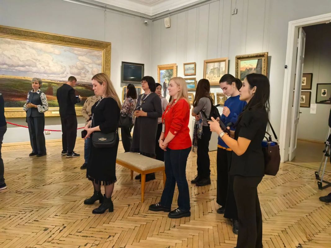 Омичи и гости города с ограничениями по зрению в буквальном смысле смогут прикоснуться к прекрасному в музее изобразительных искусств имени М. А. Врубеля. Здесь начал работать проект «Трогательное искусство», благодаря... Омичи и гости города с ограничениями по зрению в буквальном смысле смогут прикоснуться к прекрасному в музее изобразительных искусств имени М. А. Врубеля. Здесь начал работать проект «Трогательное искусство», благодаря...