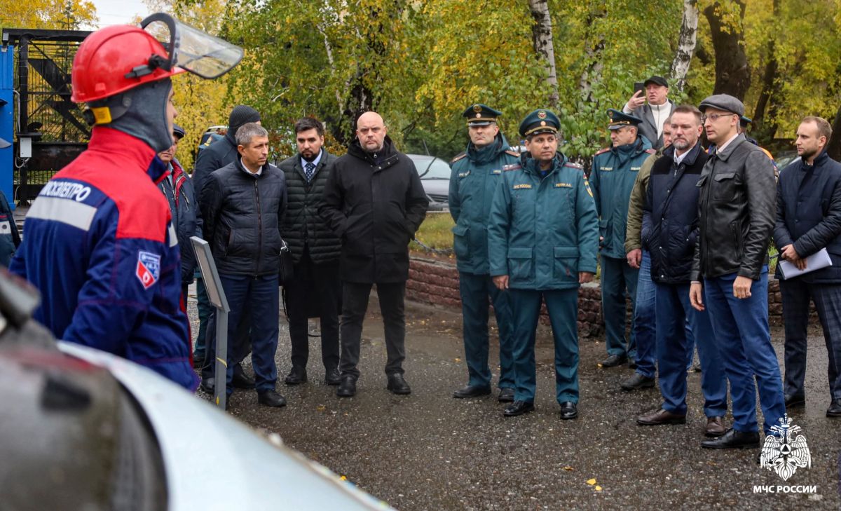 Александр Рекин оценил готовность спасательной службы энергетики и светомаскировки Омска Александр Рекин оценил готовность спасательной службы энергетики и светомаскировки Омска