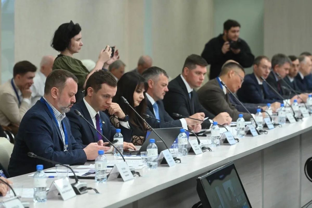 Виталий Хоценко: Провели совместное заседание Совета ТПП РФ по развитию промышленности и конкурентоспособности экономики России Виталий Хоценко: Провели совместное заседание Совета ТПП РФ по развитию промышленности и конкурентоспособности экономики России