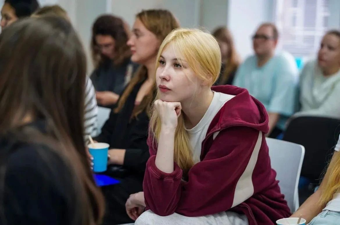 Будущие врачи побывали в гостях у «Демидовых» в рамках проекта «Бизнес на газоне» Будущие врачи побывали в гостях у «Демидовых» в рамках проекта «Бизнес на газоне»