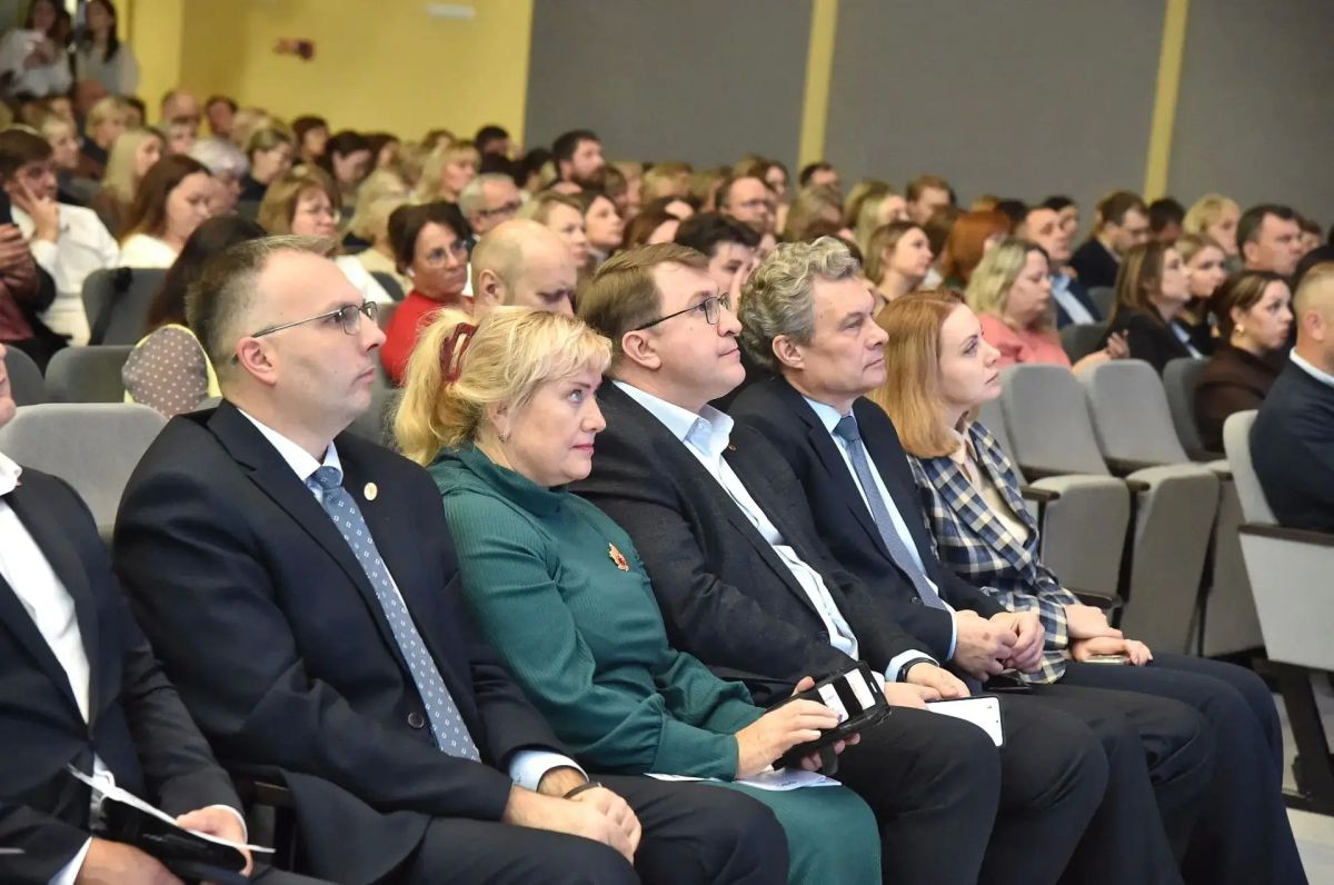 В Омской области прошла пятая конференция по производительности труда: 100 предприятий, новые участники и планы до 2030 года В Омской области прошла пятая конференция по производительности труда: 100 предприятий, новые участники и планы до 2030 года