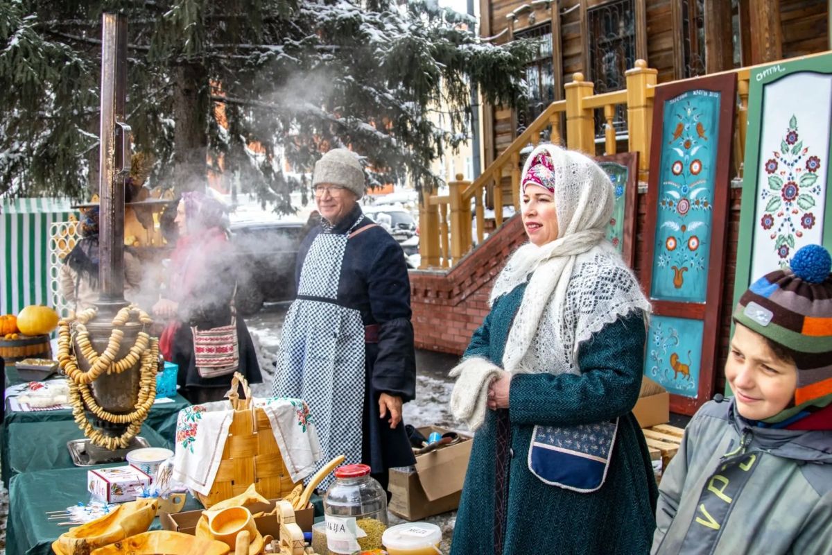 Межрегиональный праздник традиционных ремёсел «Покровская ярмарка» начинается сегодня в Омске Межрегиональный праздник традиционных ремёсел «Покровская ярмарка» начинается сегодня в Омске