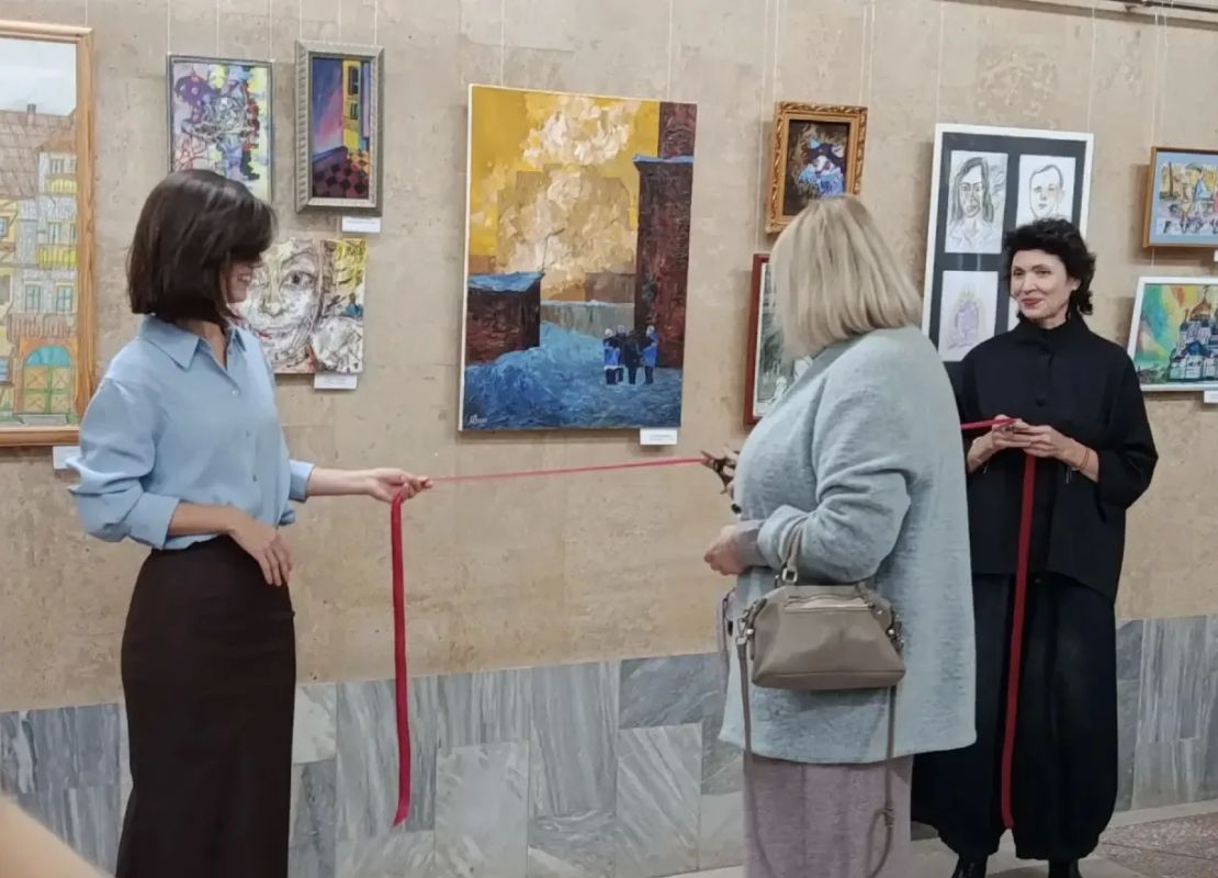 В Омске открылась выставка работ авторов с психиатрическим опытом «Рецепт на искусство» В Омске открылась выставка работ авторов с психиатрическим опытом «Рецепт на искусство»